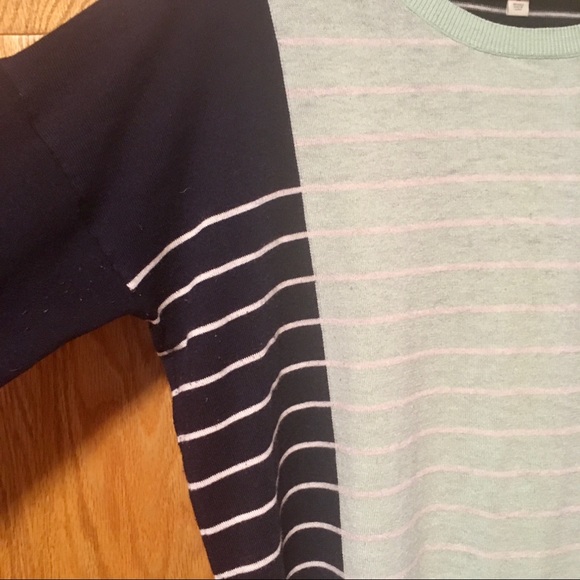 3/4-sleeve striped Gap sweater - Picture 2 of 3